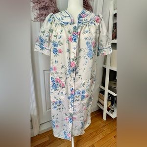 Vintage floral housedress / duster